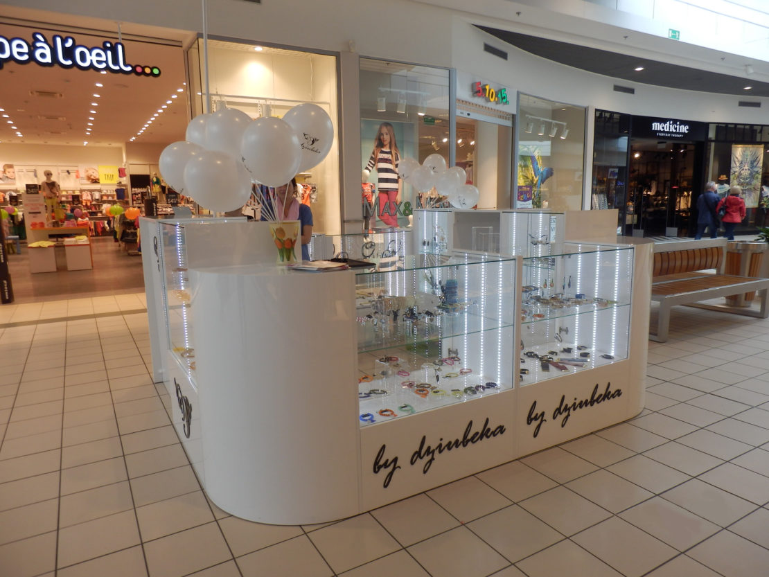 By Dziubeka wchodzi do Centrum Janki