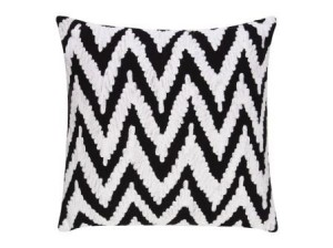 Poduszka Ikat_Black Red White