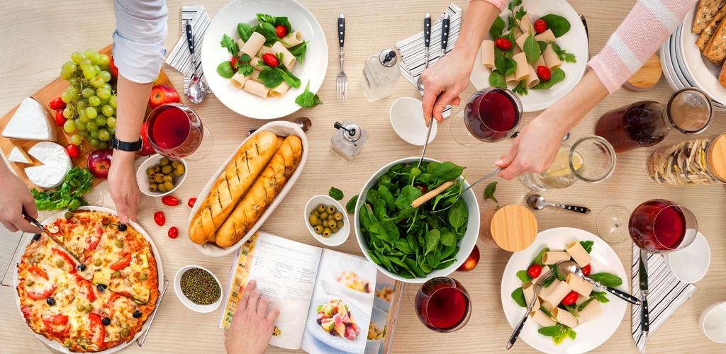 Przyjęcie we włoskim stylu – aranżacja stołu