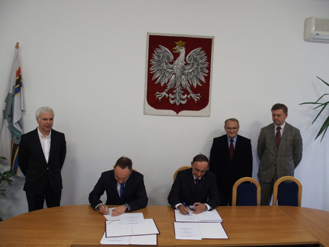 HELLA Polska rozpoczyna współpracę z Wojskową Akademią Techniczną