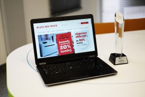 Nagroda Webstar dla Black Red White