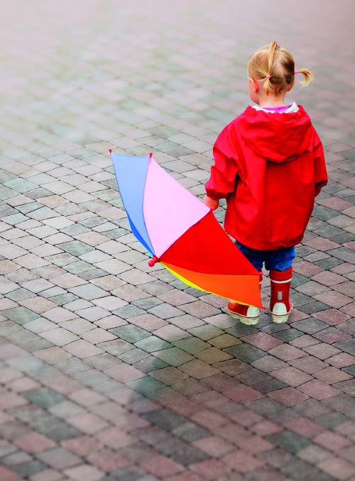 KOSTKA BRUKOWA Z SYSTEMEM CZYSTEJ NAWIERZCHNI