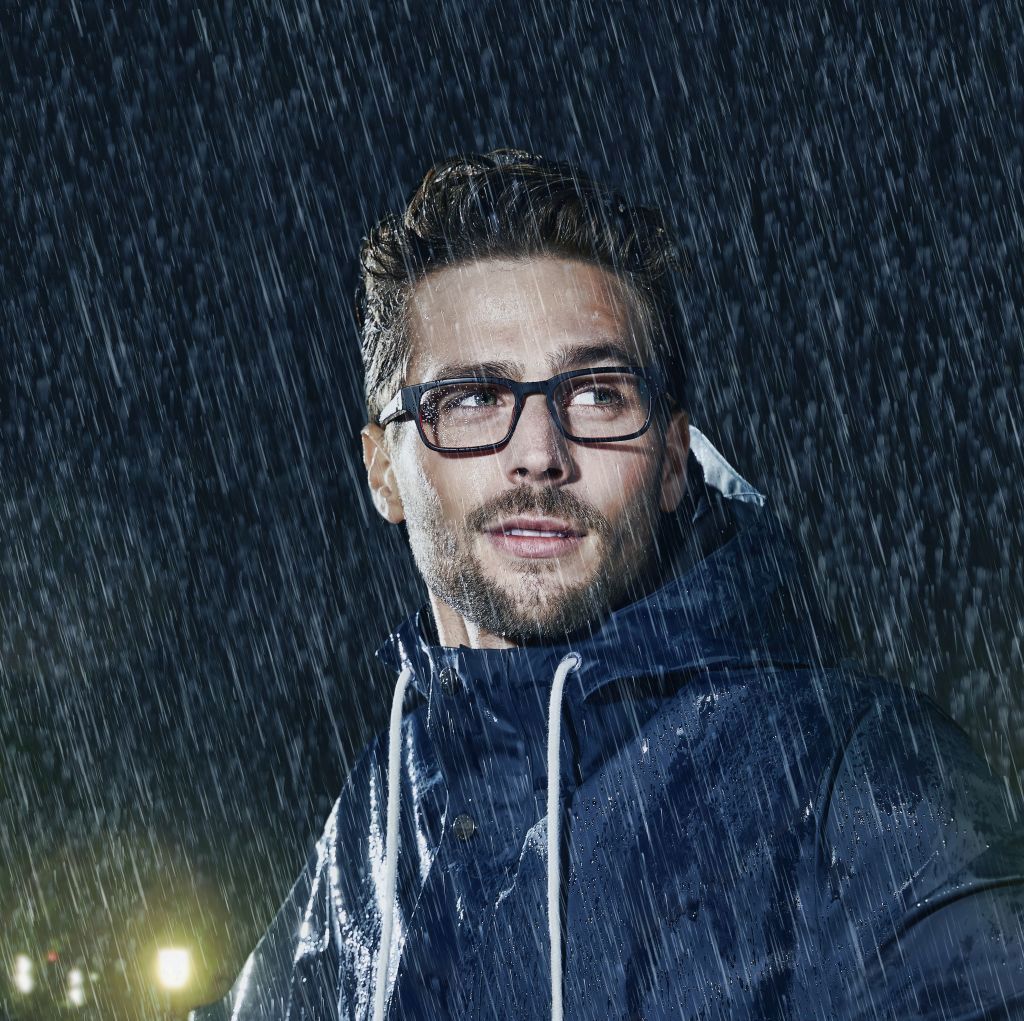 Czeka Cię zakup okularów? Chcesz dokonać właściwego wyboru? Dowiedz się, co wpływa na jakość okularów i na co warto zwrócić uwagę przed zakupem.