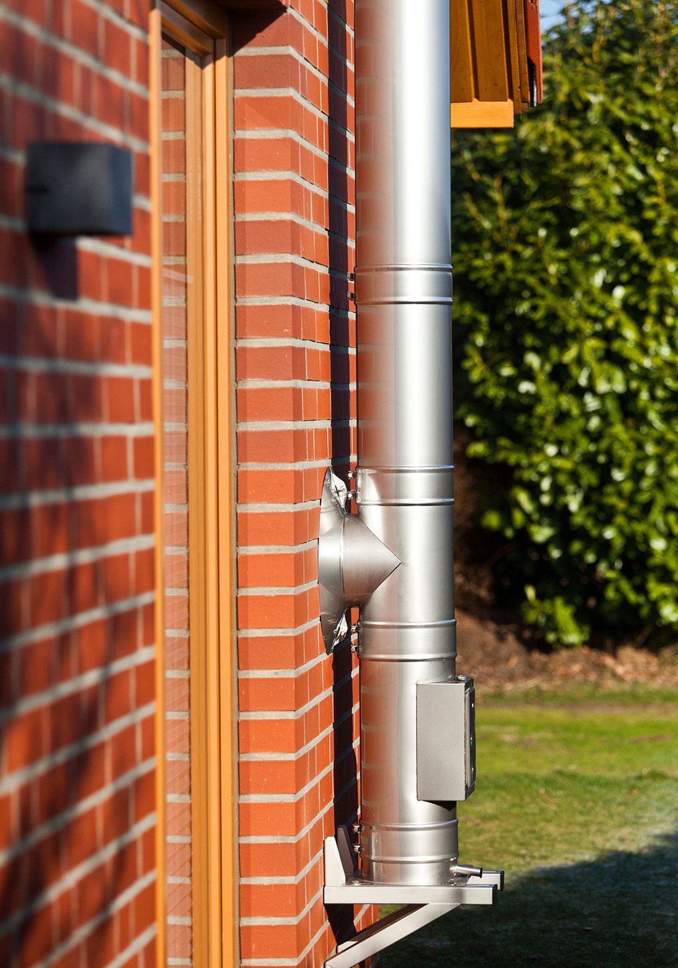 Kominy stalowe – bez obaw o korozję